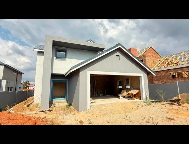 4 BEDROOM HOUSE FOR SALE IN GOLDEN FIELDS ESTATE